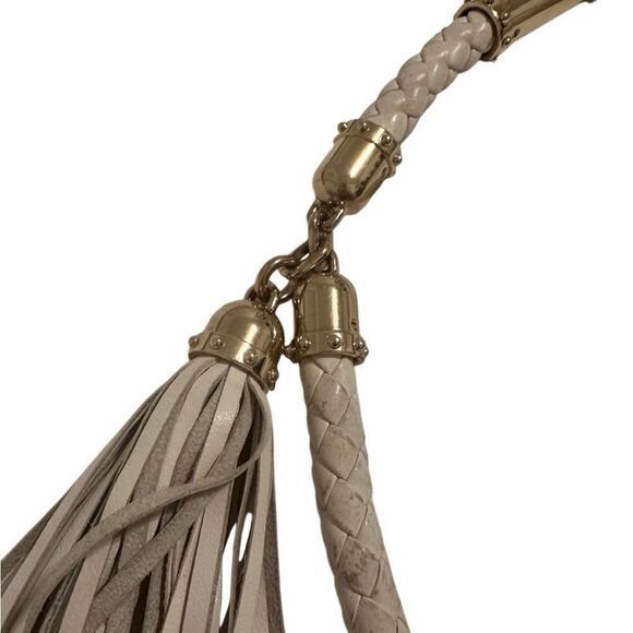 Gucci Cream Leather Britt Shoulder Bag with Gold Hardware - Picture 9 of 16